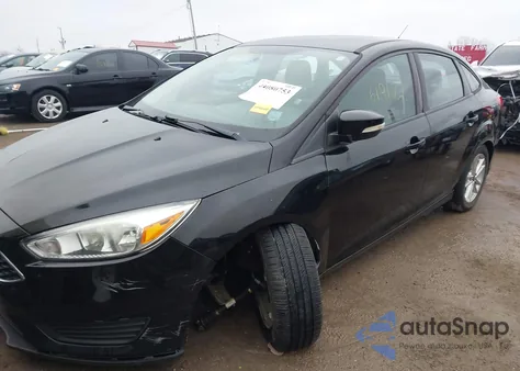2016 Ford Focus Se z USA, uszkodzony, nr VIN 1FADP3F22GL208192